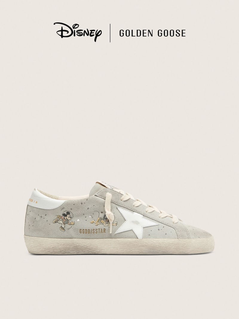 Golden Goose Disney | Golden Goose Super-Star f&uuml;r Damen aus eisgrauem Rauleder mit wei&szlig;em Stern und Allover-Zeichnungen Super-Star grey woman