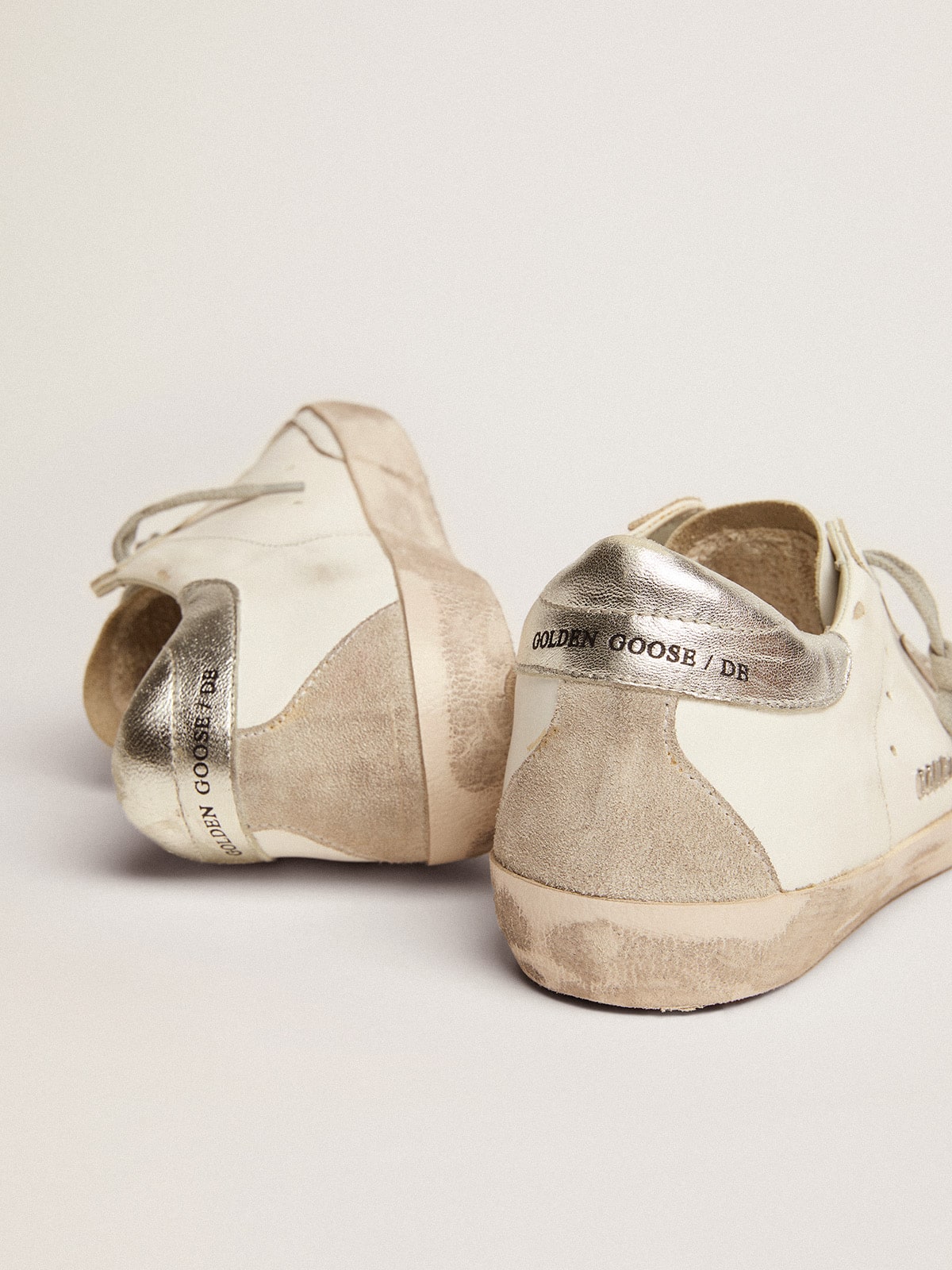 Golden Goose - Super-Star Donna con talloncino argentato e metal studs lettering in 