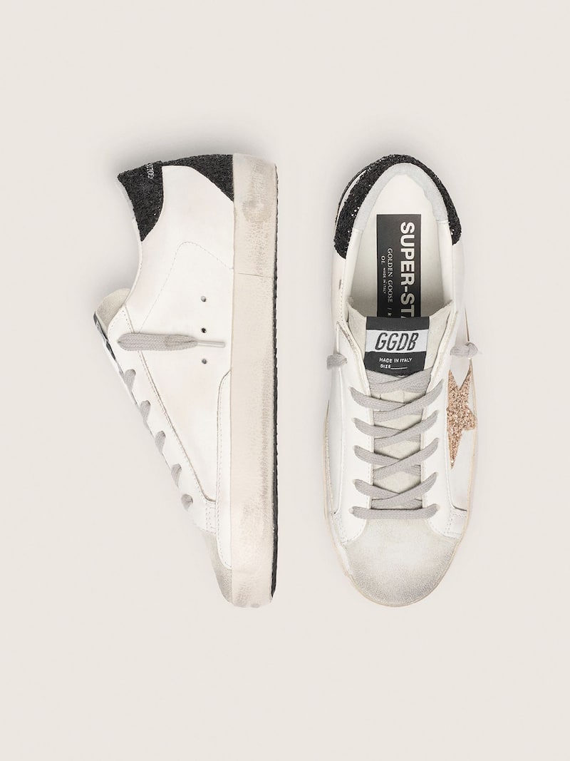 Golden Goose - Super-Star de Mujer de napa con estrella con purpurina dorada y refuerzo del tal&oacute;n con purpurina negra in 