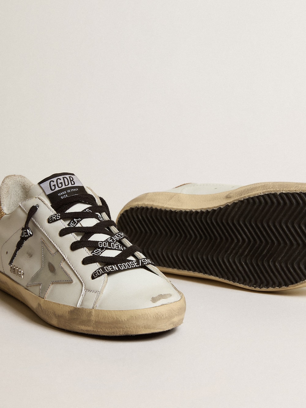 Golden Goose - Sneakers Super-Star en cuir blanc avec contrefort pailleté in 