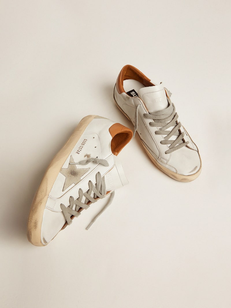 Golden Goose - Super-Star de mujer con estrella de ante y refuerzo del tal&oacute;n marr&oacute;n in 
