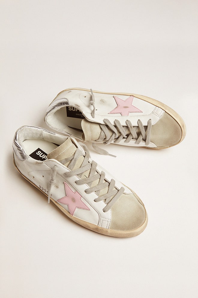 Golden Goose - Super-Star Damen aus Leder mit rosa Stern und Fersendetail in Silber-Metallic in 