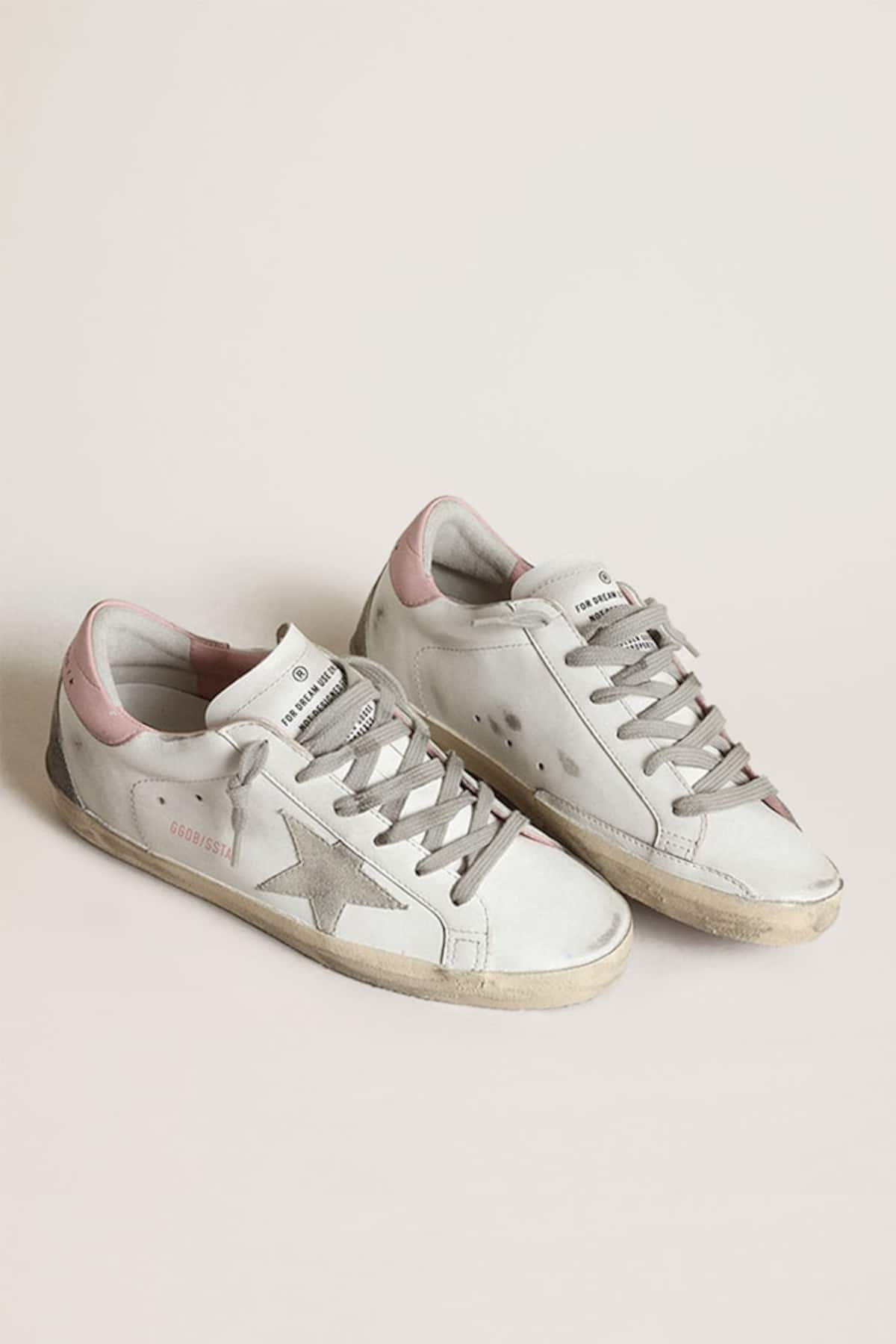 Golden Goose - Super-Star de mujer con estrella de ante gris y refuerzo del talón de piel rosa in 