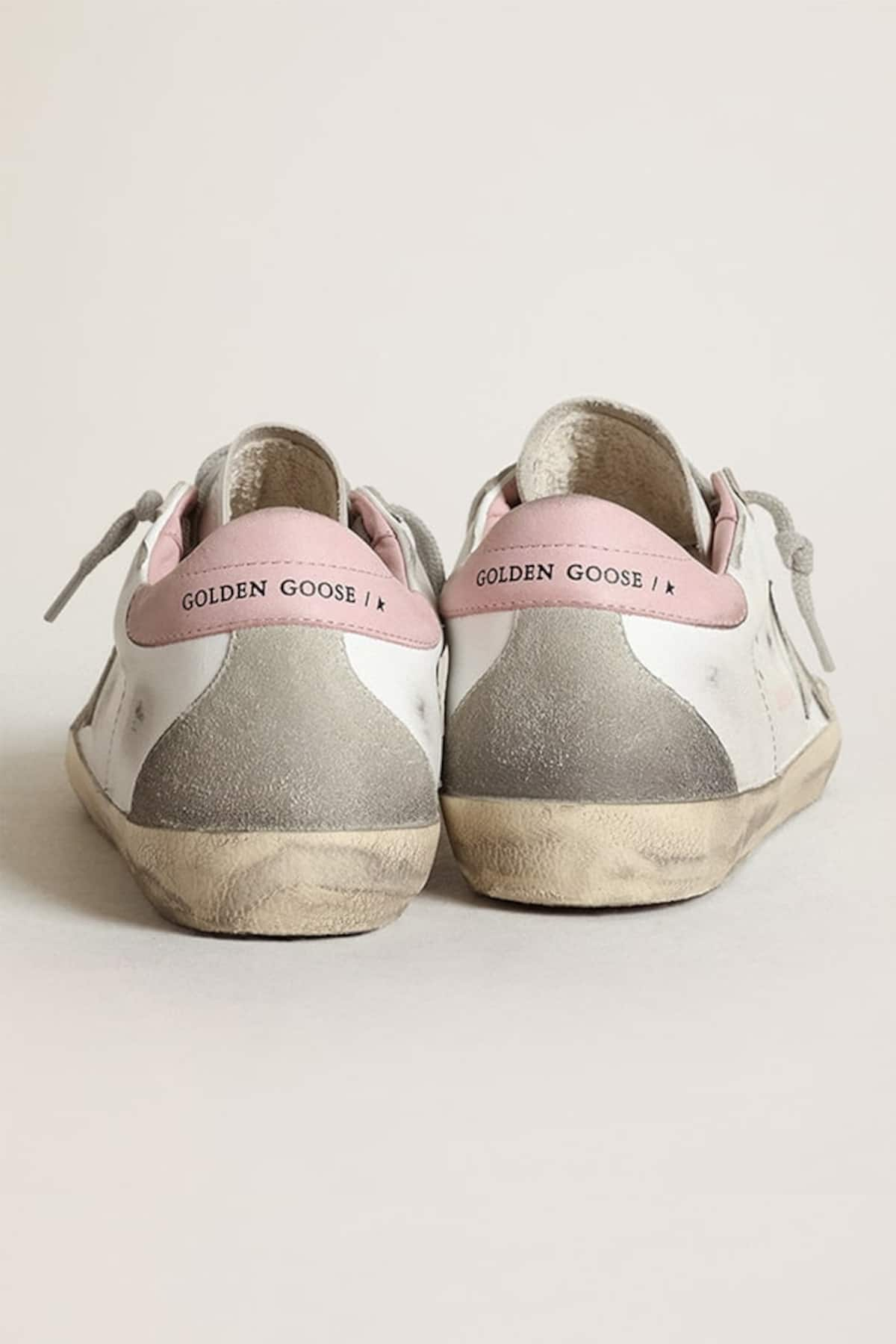 Golden Goose - Super-Star de mujer con estrella de ante gris y refuerzo del talón de piel rosa in 