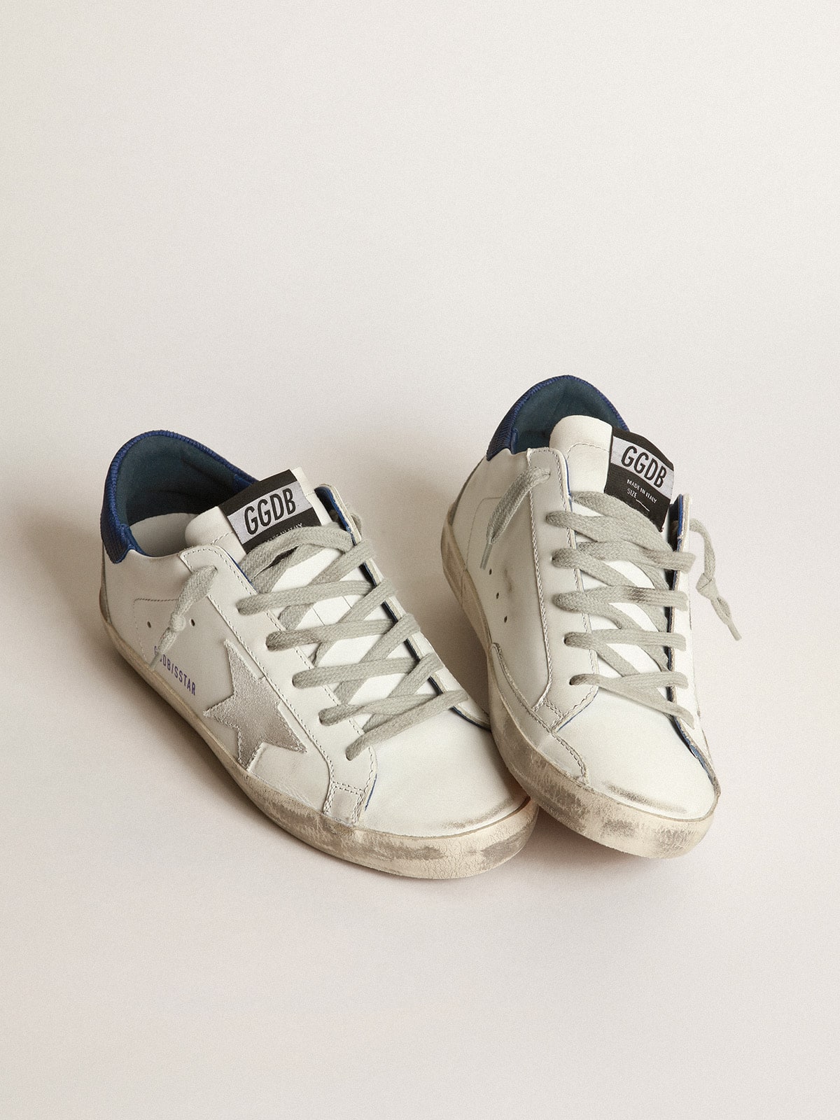 Golden Goose - Zapatillas deportivas Super-Star con estrella de ante blanco sucio y refuerzo del talón de nobuk azul con estampado lagarto in 