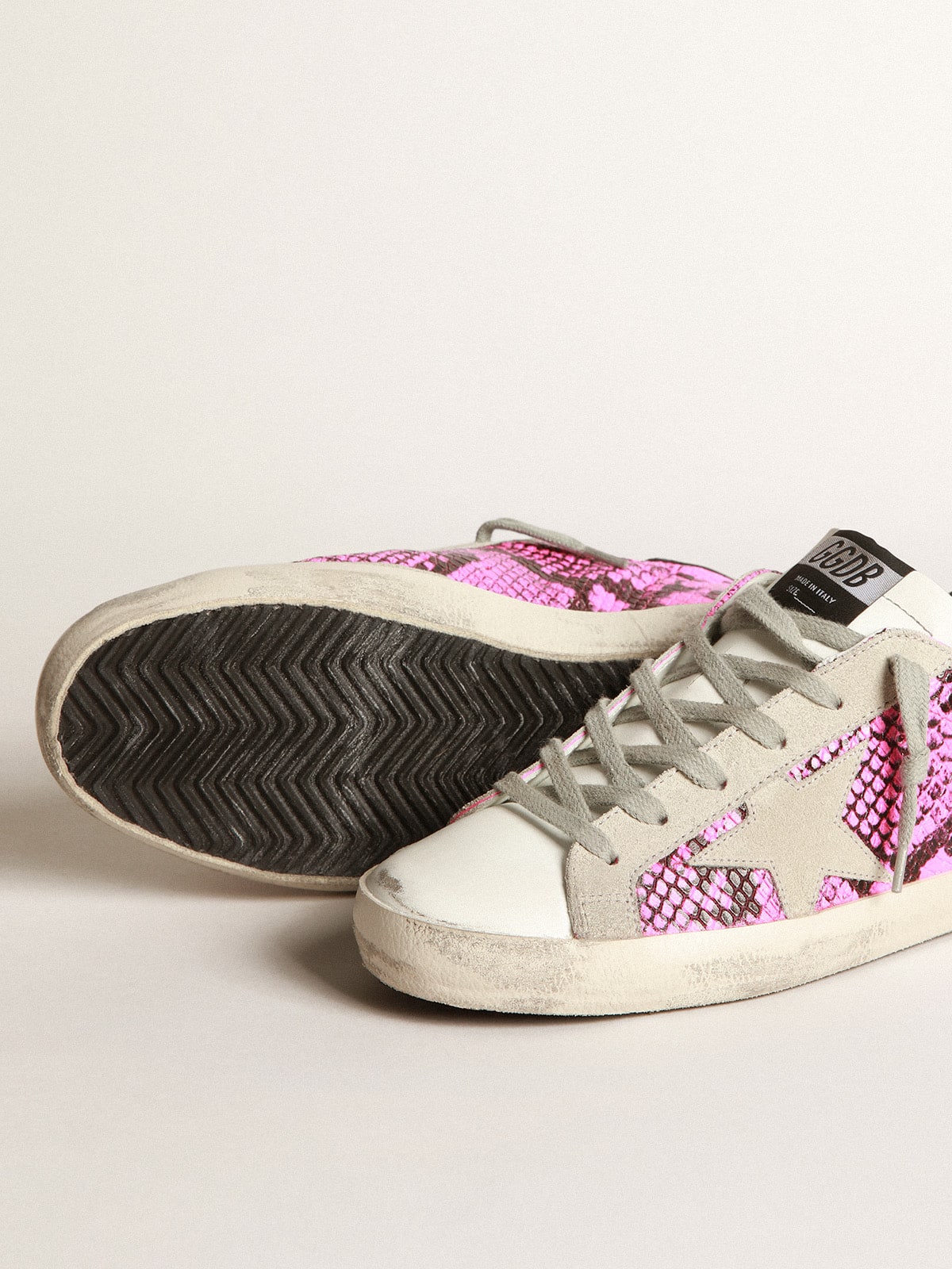 Golden Goose - Sneakers Super-Star aus Leder mit fuchsiafarbener Pythonmusterung in 