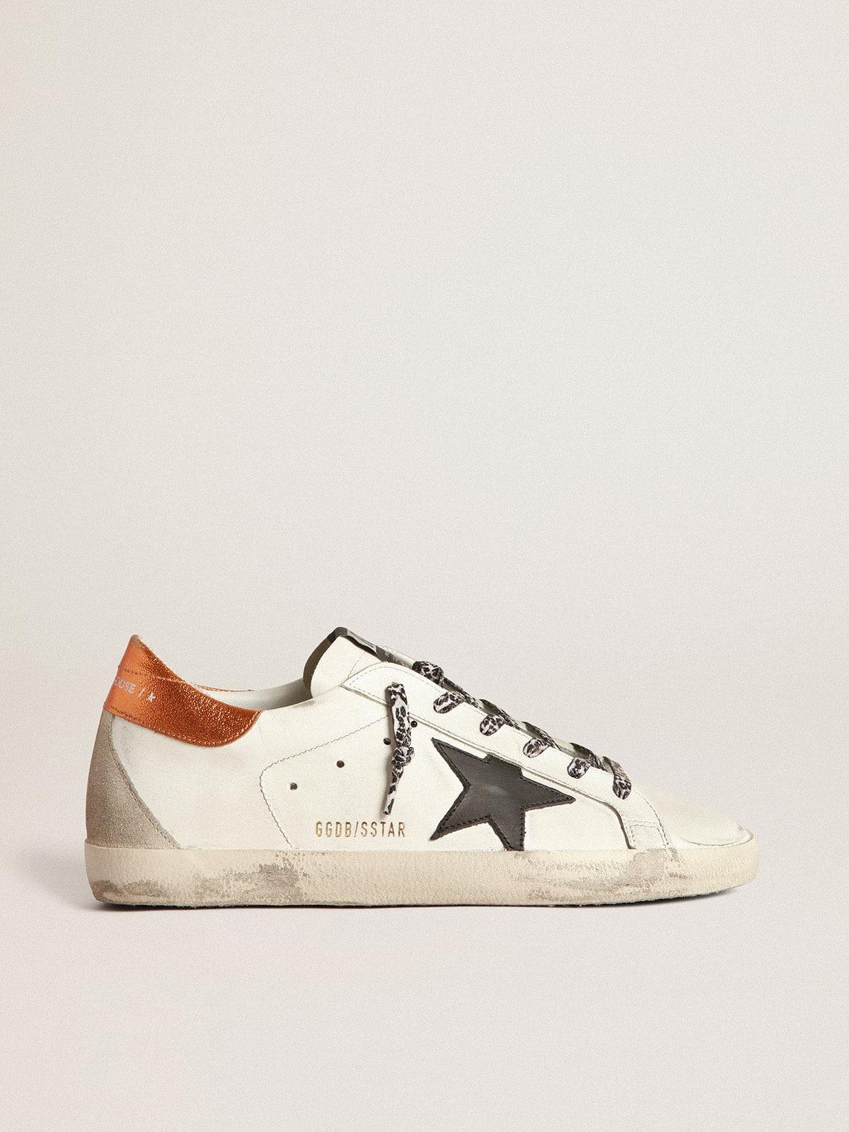 Golden Goose - White Super-Star sneakers with black star and leopard-print laces in 