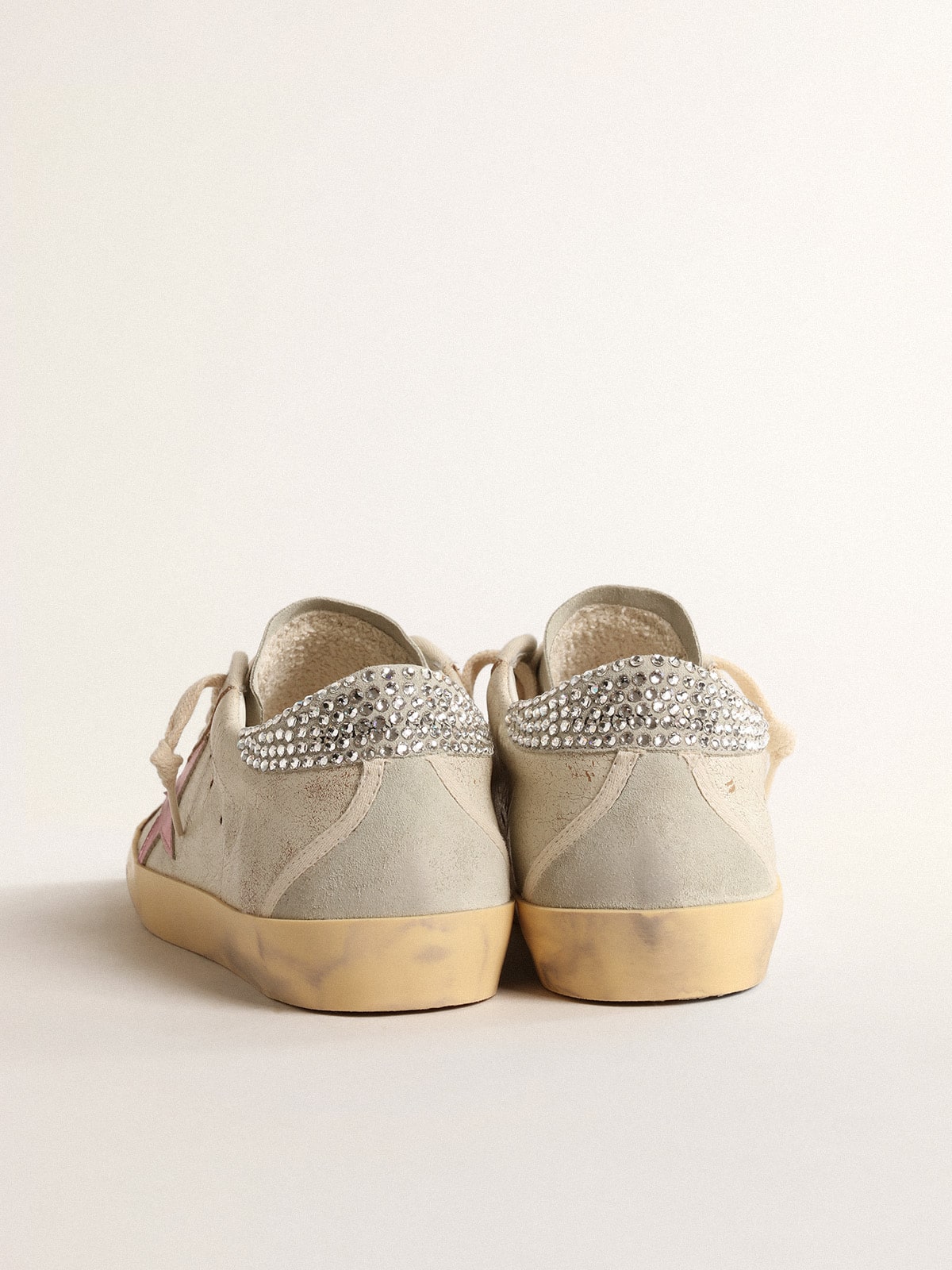 Golden Goose - Super-Star LTD écru con talloncino con cristalli Swarovski in 