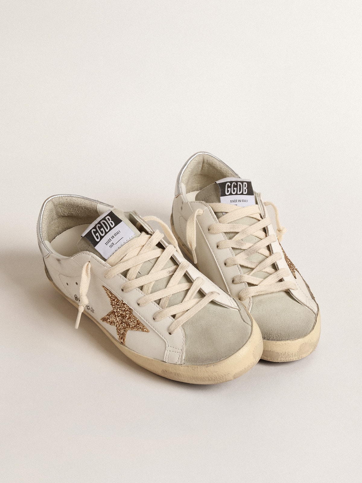 Super Star Donna con stella in glitter oro e inserti in suede ghiaccio Golden Goose