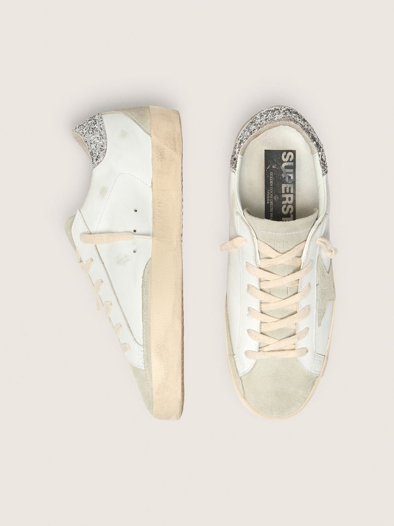 Golden Goose - Super-Star Donna con stella grigia e talloncino in glitter argento in 