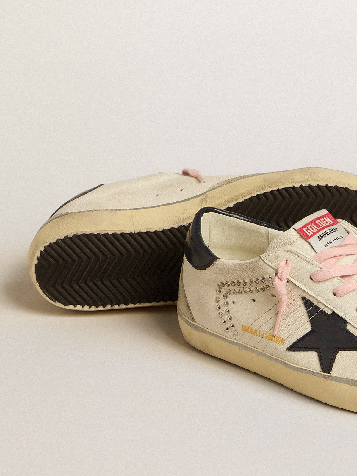 Super Star Donna LTD con stella in pelle blu e applicazione con borchie Golden Goose