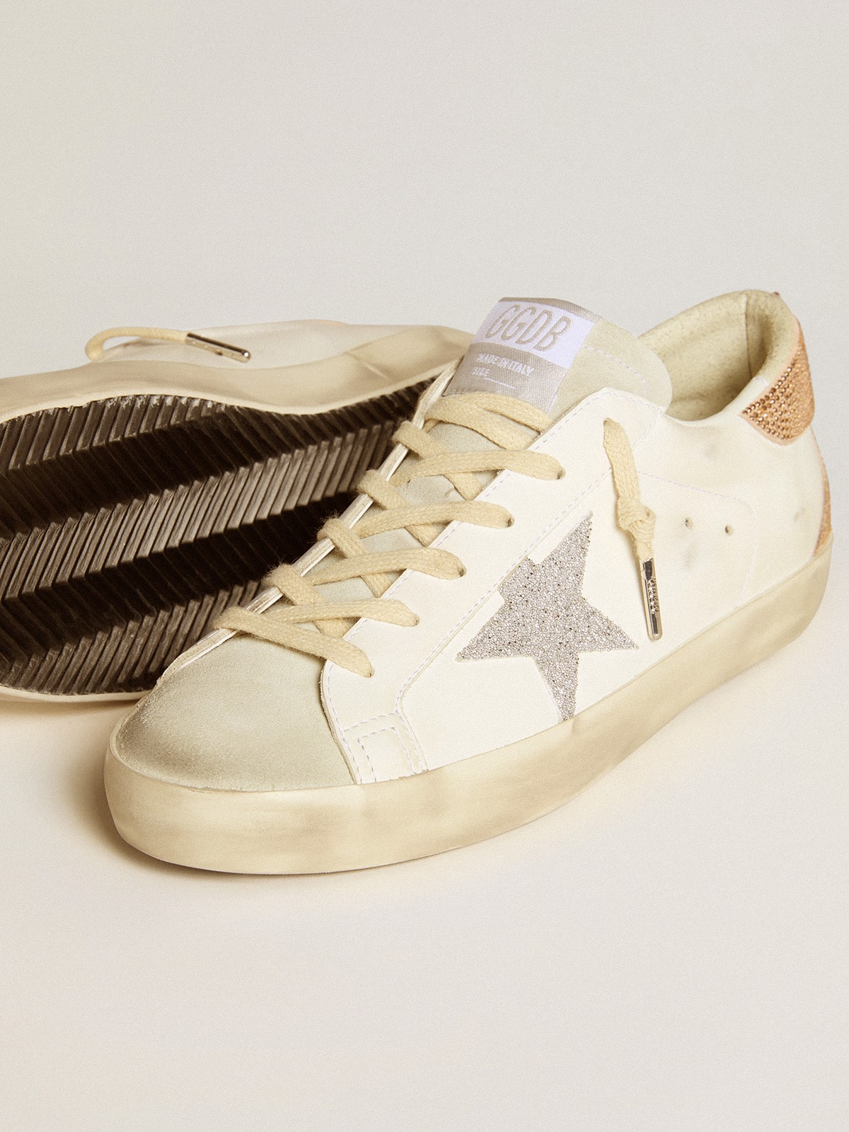 Golden Goose - Super-Star aus Leder mit Swarovski-Kristallen an Stern und Ferse in 