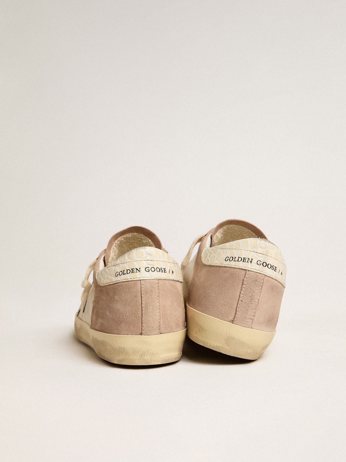 Golden Goose - Super-Star pour femme en cuir velours rose avec étoile en cuir lamé argenté in