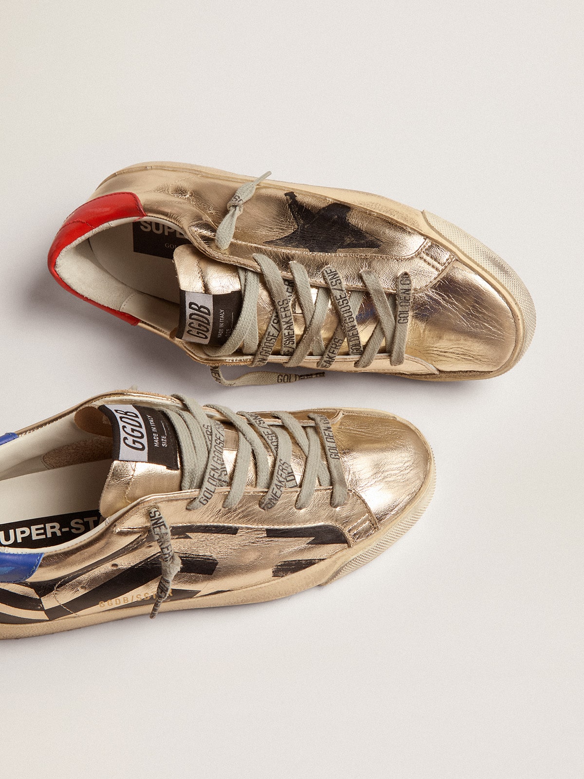 Golden Goose - Super-Star LTD para mujer de piel laminada platino y estampado bandera in 