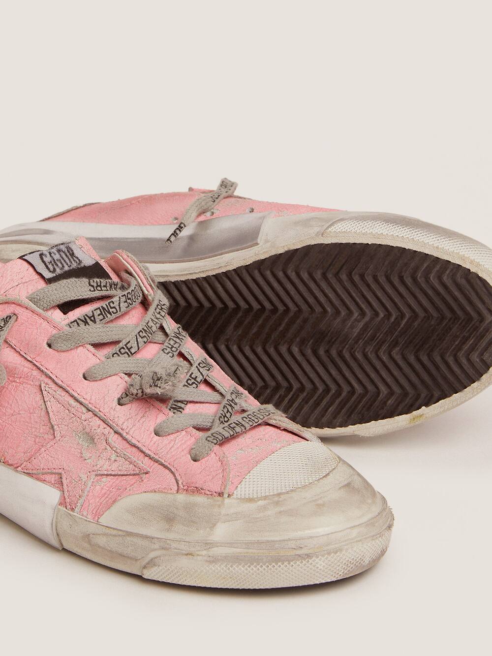 Golden Goose - Super-Star sneakers in pink crackled leather and multi-foxing in 
