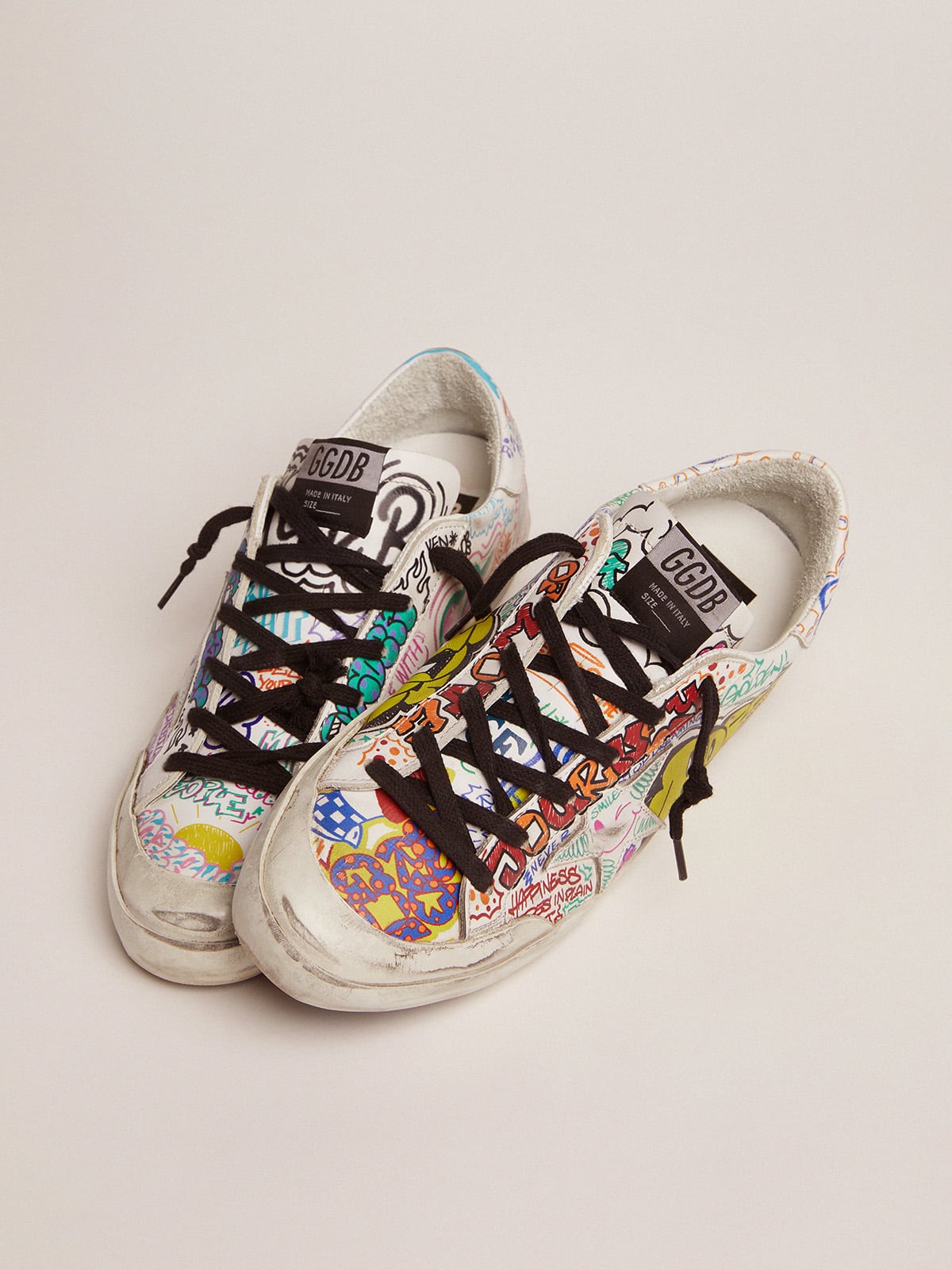 Golden Goose - Super-Star sneakers in white leather with multicolored graffiti print in 