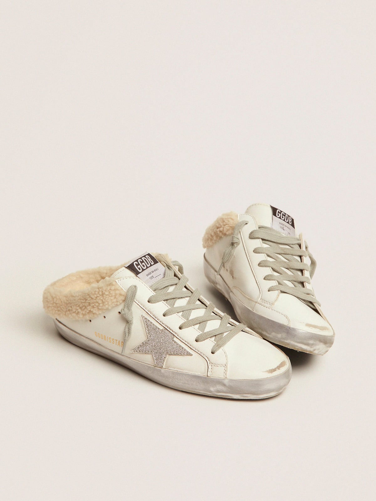 Golden Goose - Mule Super-Star de couro branco e forro de shearling in 