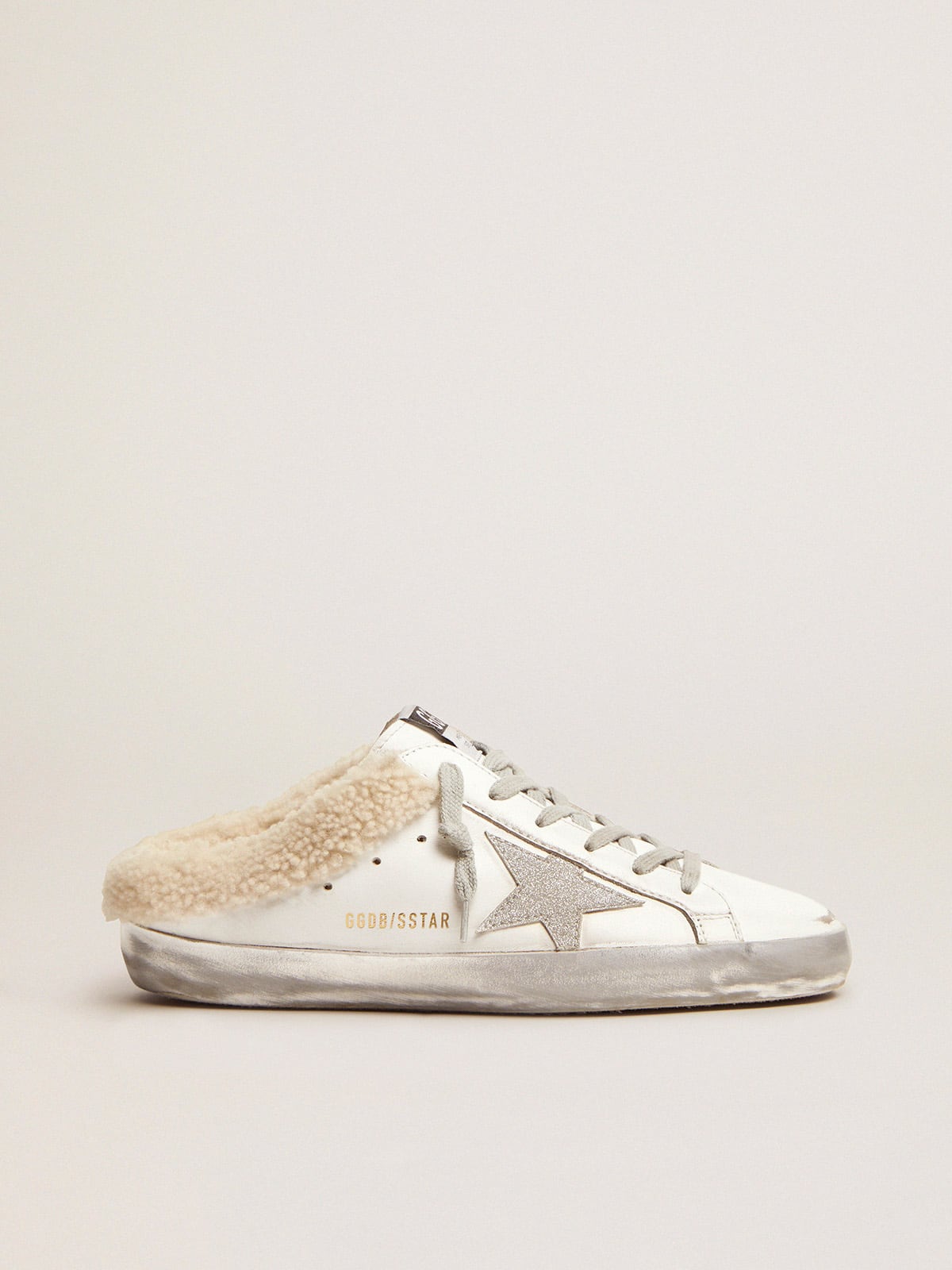 Golden Goose - Mule Super-Star de couro branco e forro de shearling in 