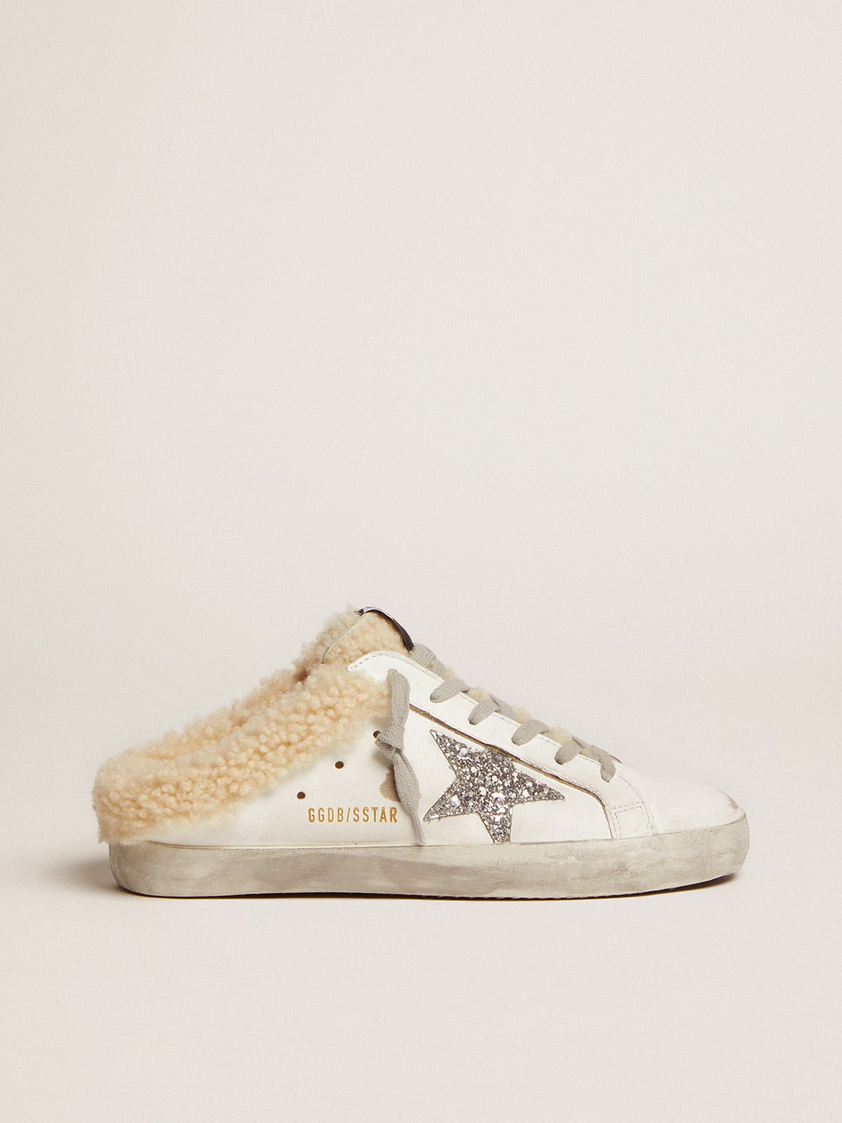 Golden Goose - Super-Star Sabot Donna in pelle bianca e fodera in shearling in 