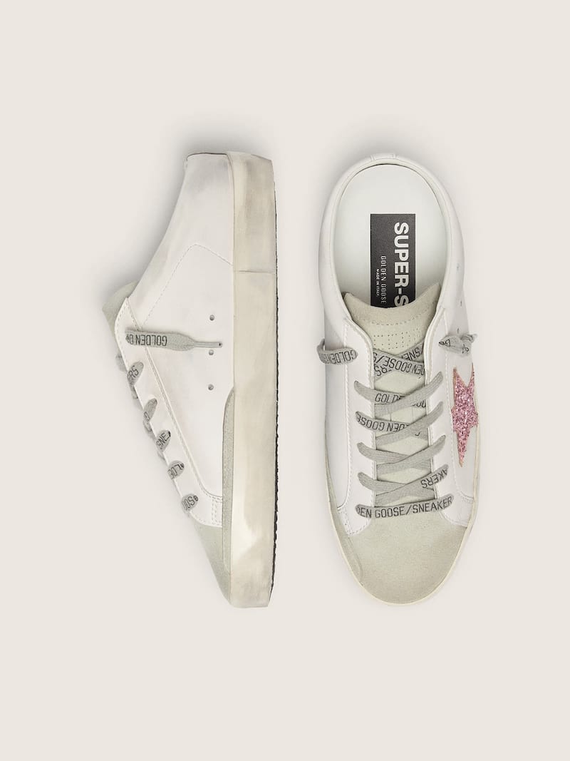 Golden Goose - Super-Star Sabot bio-based con estrella de purpurina rosa y puntera de ante in 