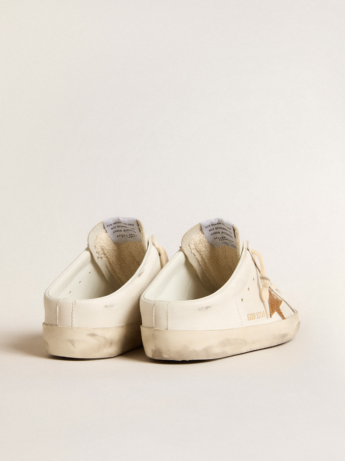Golden Goose - Mules Super-Star en cuir avec étoile à paillettes dorées plastifiées in