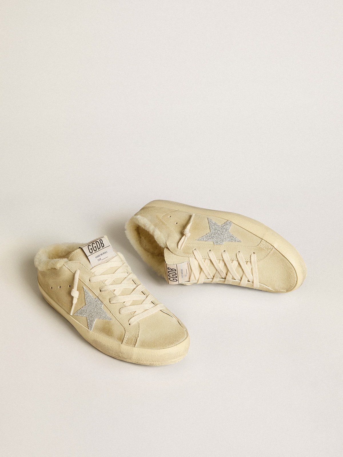 Golden Goose - Super-Star Sabot con stella in cristalli Swarovski e fodera in shearling in 