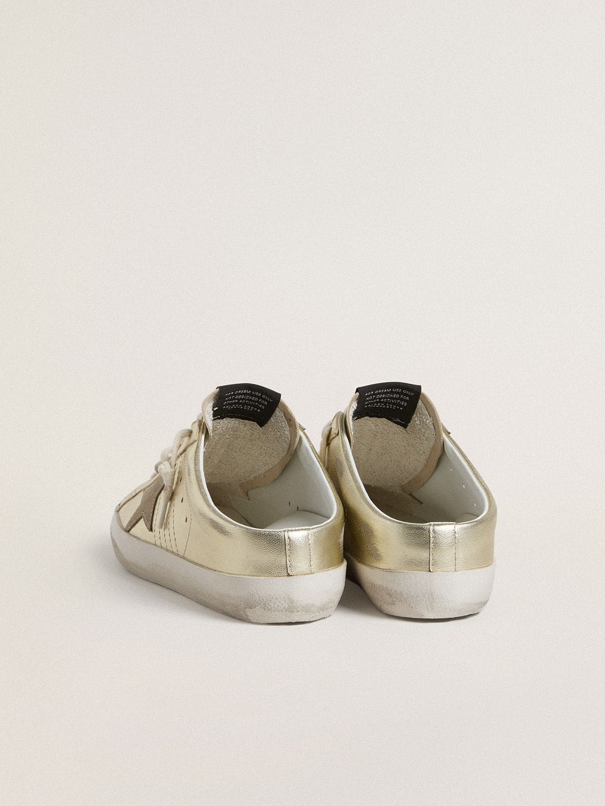 Golden Goose - Super-Star Sabots in platinum foiled leather with beige suede star   in 