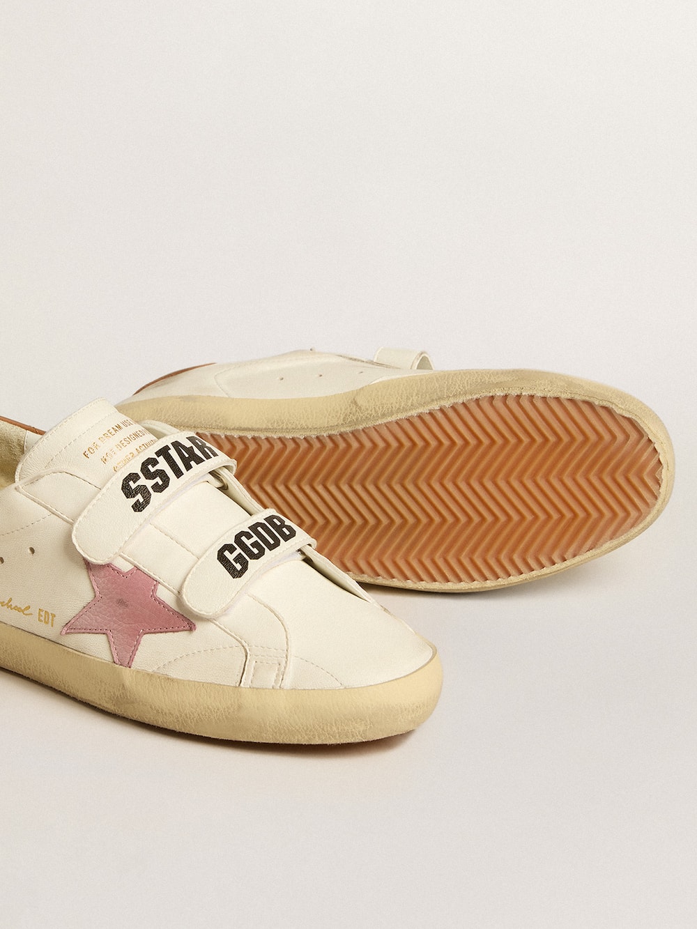 Golden Goose - Old School in nappa leather with pink leather star and beige shearling lining in 