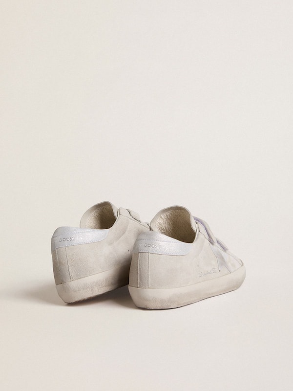 Golden Goose - Women's Old School in light gray suede with a leather star with micro-glitter in 