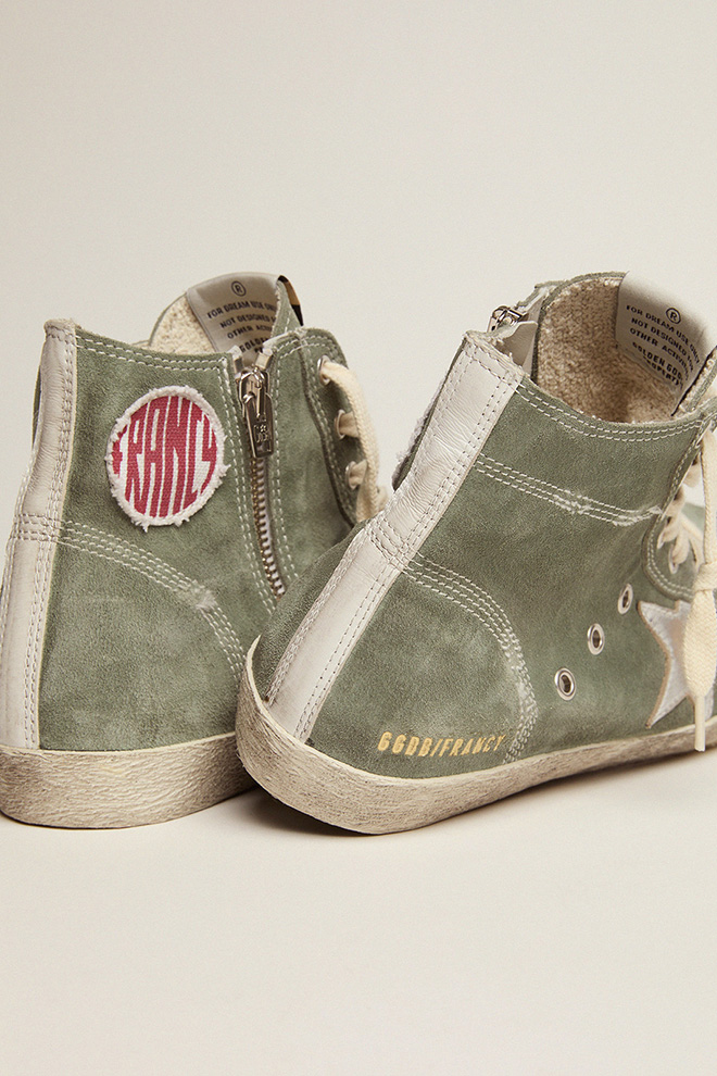 Golden Goose - Francy en ante verde con estrella de piel laminada plateada in