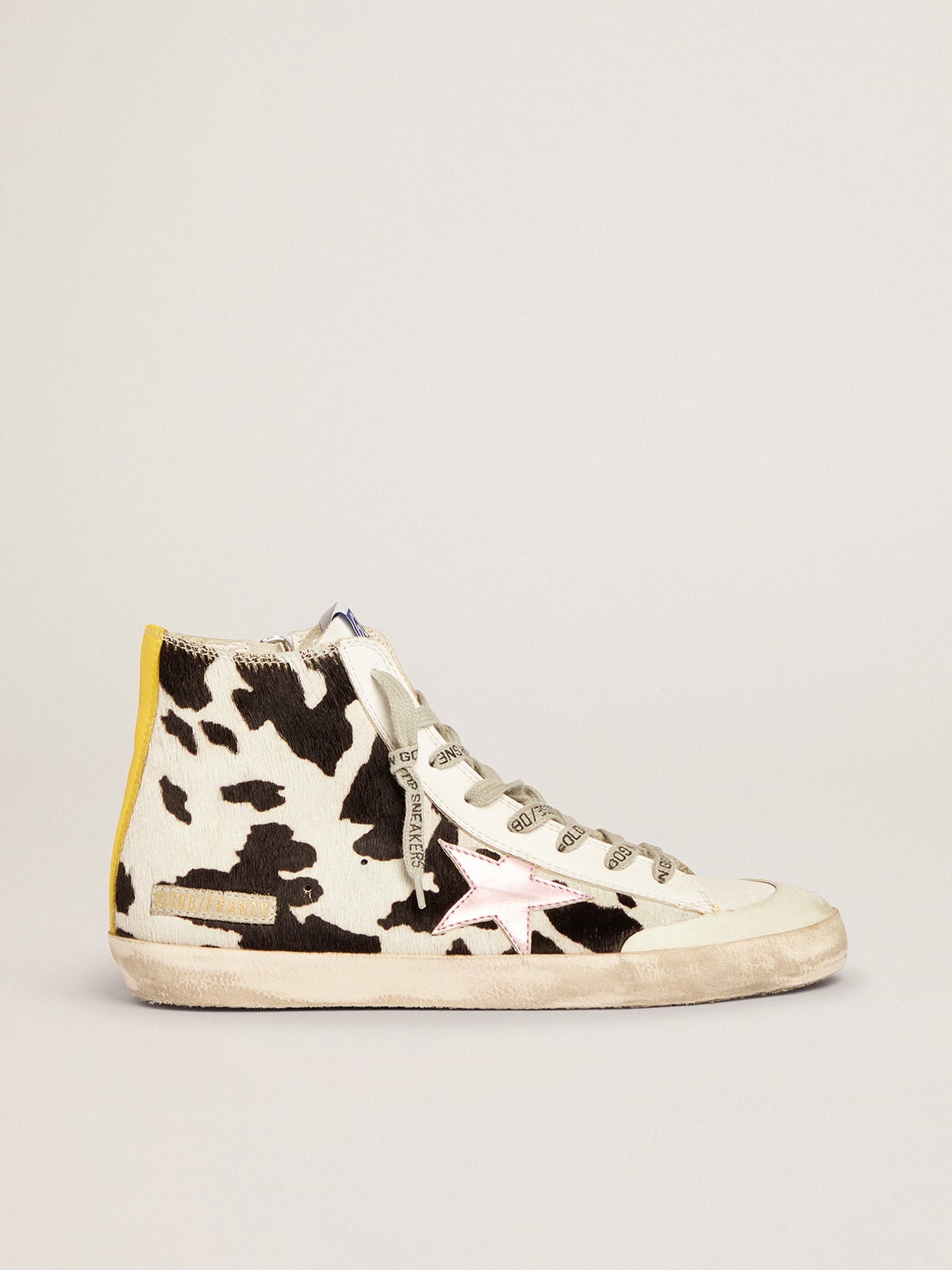 Pink Cow And Milk Print Men's Sneakers