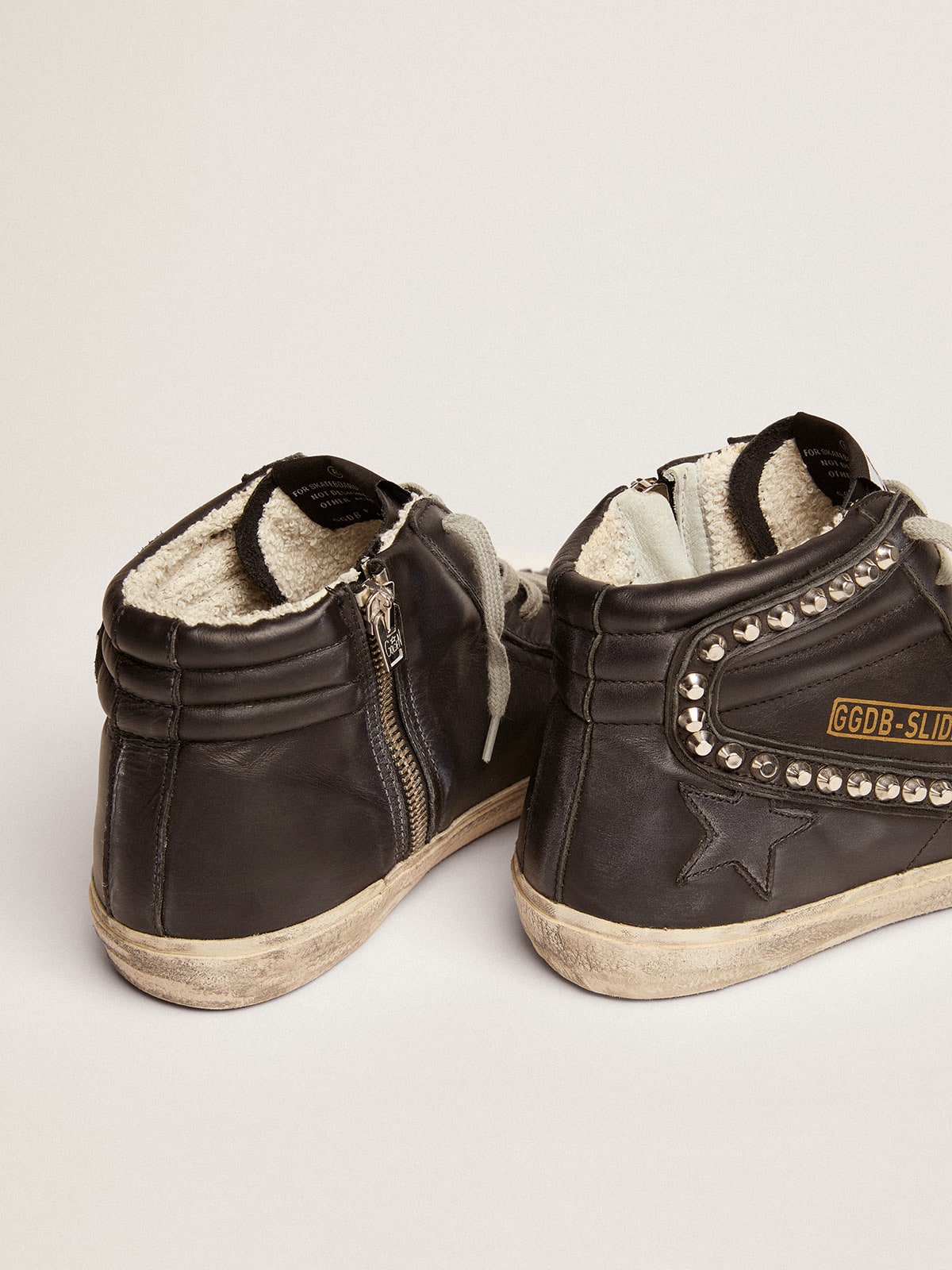 Golden Goose - Slide Donna di colore nero con borchie in 