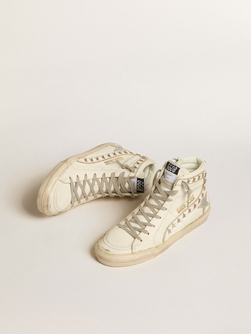Golden Goose - Slide con estrella de piel laminada plateada y detalle de &laquo;coma&raquo; de piel con estrellas in 
