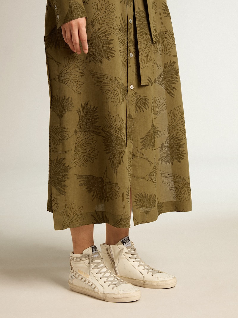 Golden Goose - Slide con estrella de piel laminada plateada y detalle de &laquo;coma&raquo; de piel con estrellas in 