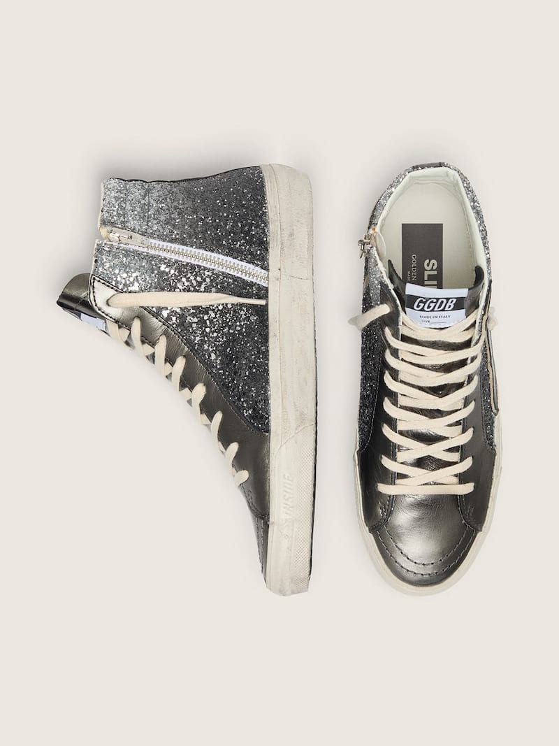 Golden Goose - Slide con purpurina negra y plateada con estrella de piel y detalle de &laquo;coma&raquo; laminada in 