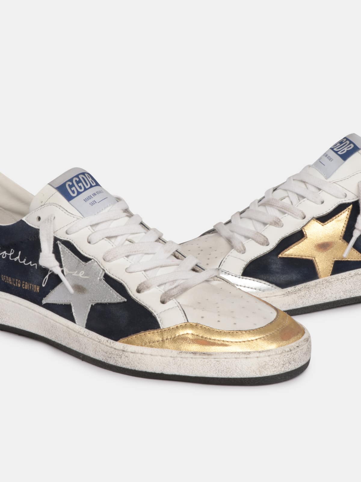 Golden Goose - Sneakers Ball Star LTD en daim avec détails en cuir lamé doré et argenté in 