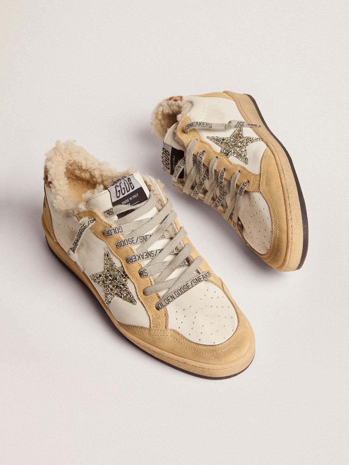 Golden Goose - Ball Star feminino de napa com estrela de glitter e forro de shearling in 