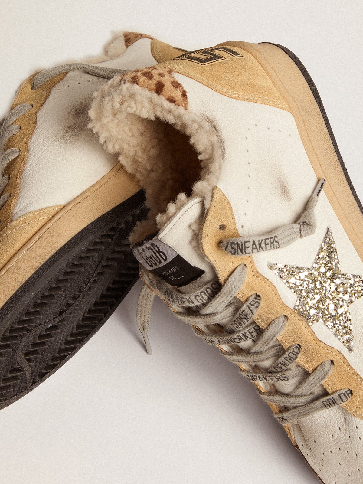 Golden Goose - Ball Star feminino de napa com estrela de glitter e forro de shearling in 