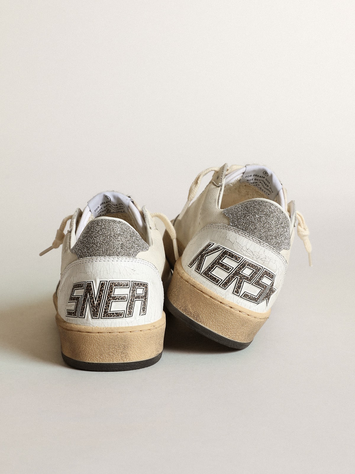 Golden Goose - Ball Star branco com estrela e tal&atilde;o com cristais Swarovski in 