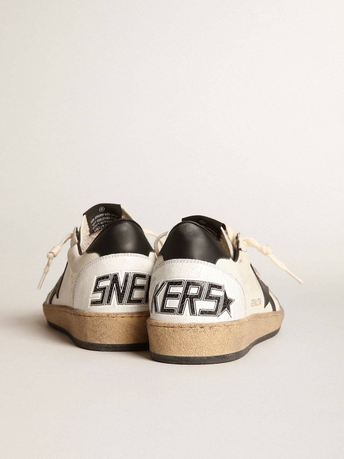 Golden Goose - Damen Ball Star aus Nappaleder mit schwarzer Stern und schwarzer Ferse in 