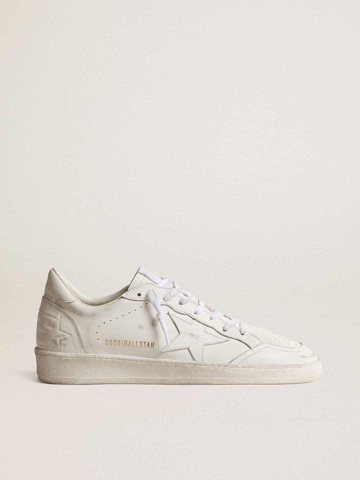Golden Goose - Ball Star pour homme en cuir blanc avec étoile et contrefort en cuir blanc in 