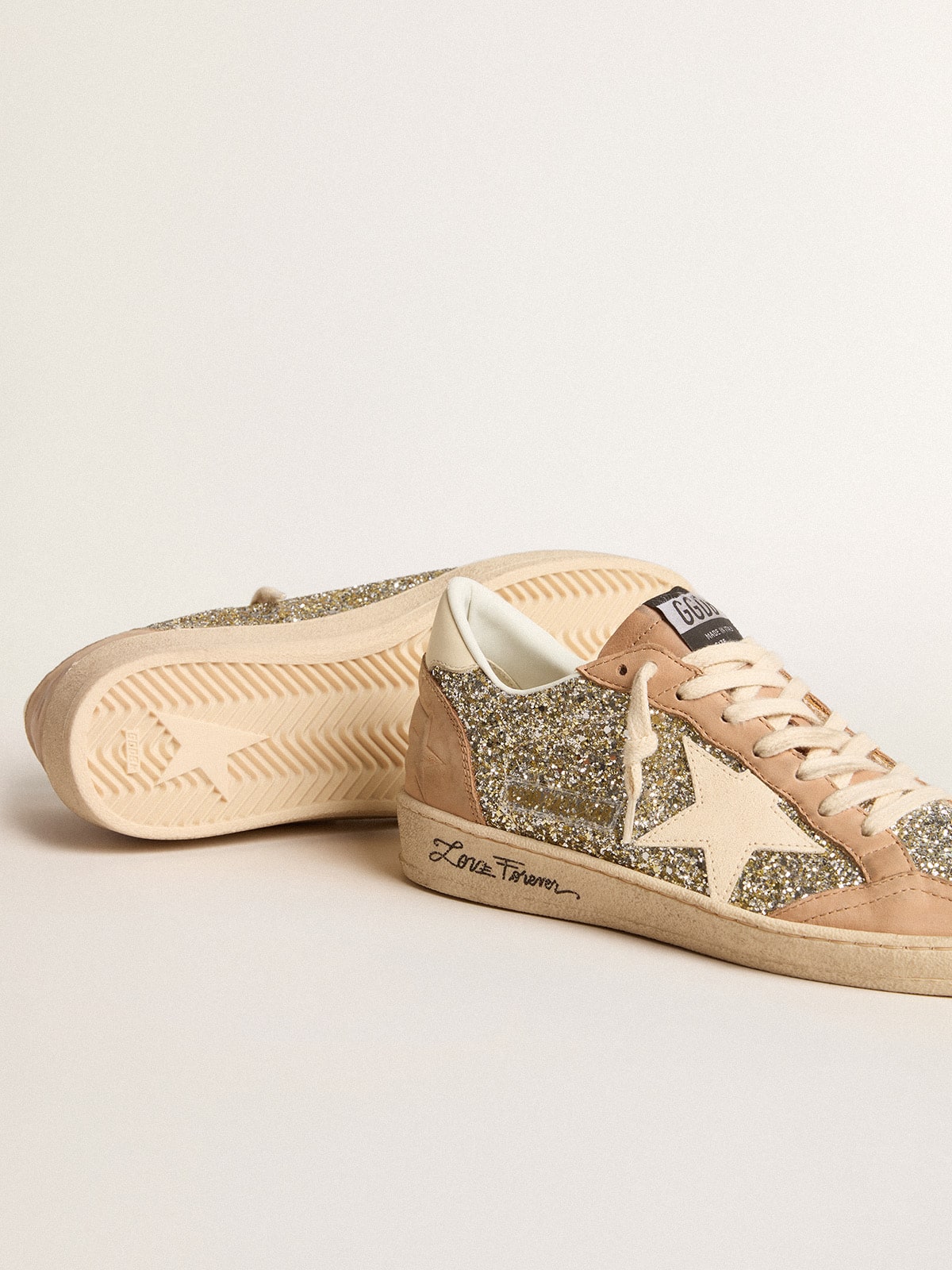 Golden Goose - Ball Star con purpurina platino, estrella de piel crema y puntera de nobuk in 