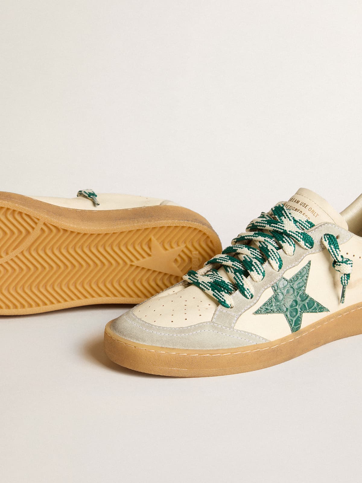 Golden Goose - Ball Star Donna LTD in nappa con stella in pelle verde con stampa coccodrillo in 