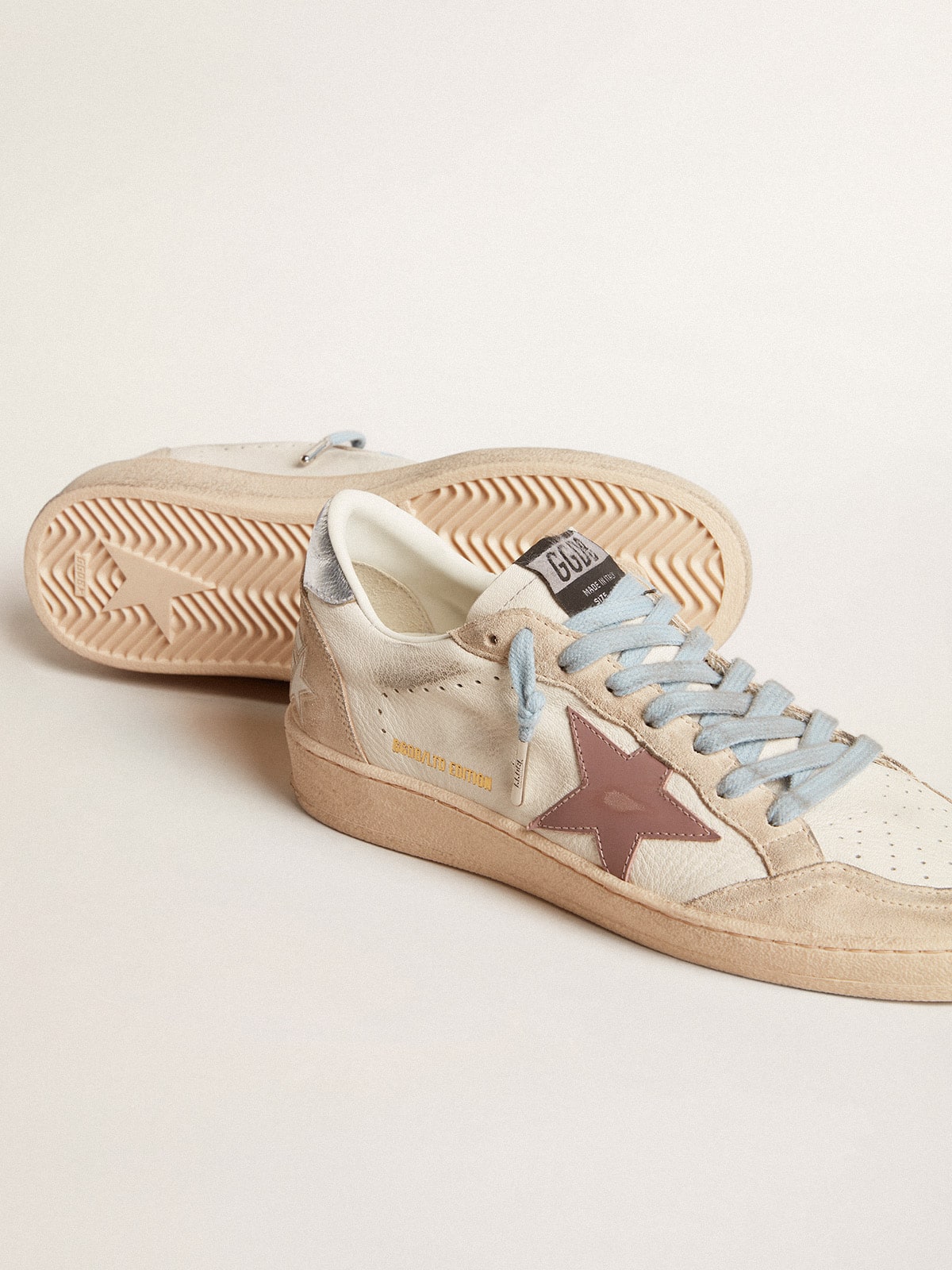 Golden Goose - Ball Star Donna LTD in nappa bianca e suede perla con stella in pelle malva in 