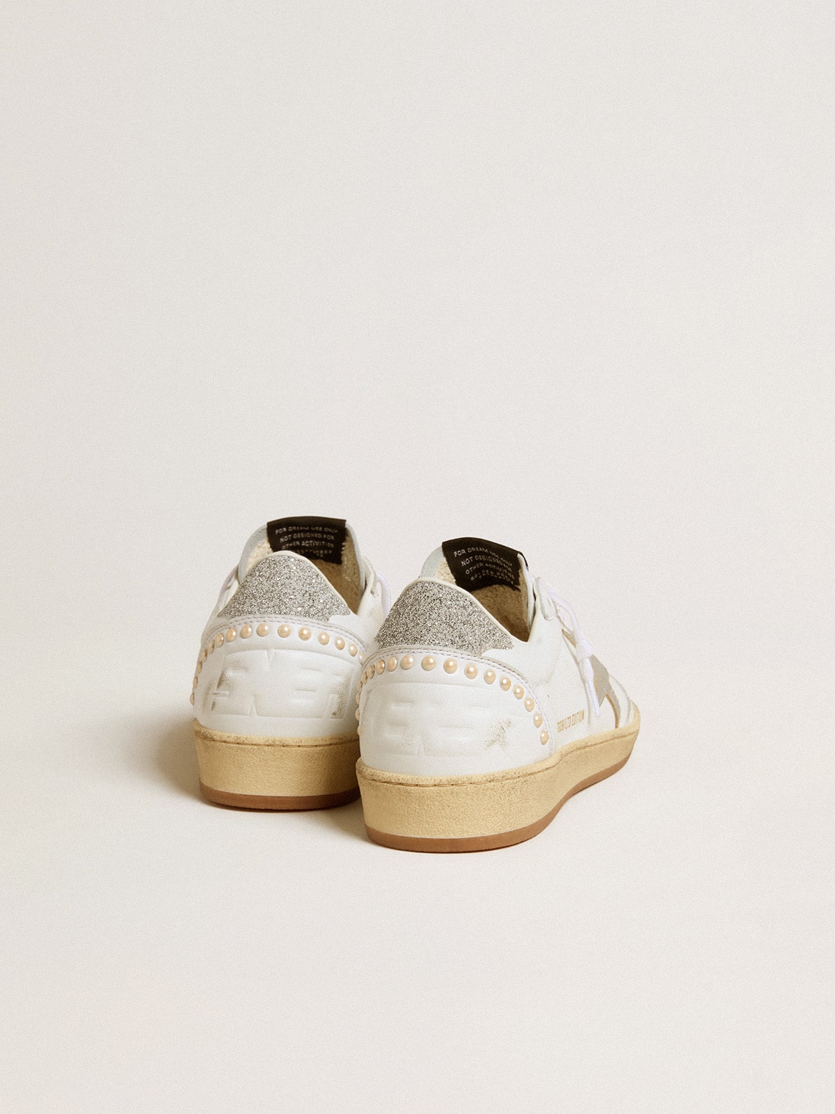 Golden Goose - Ball Star bianca con stella argento e talloncino in cristalli Swarovski con perle in 