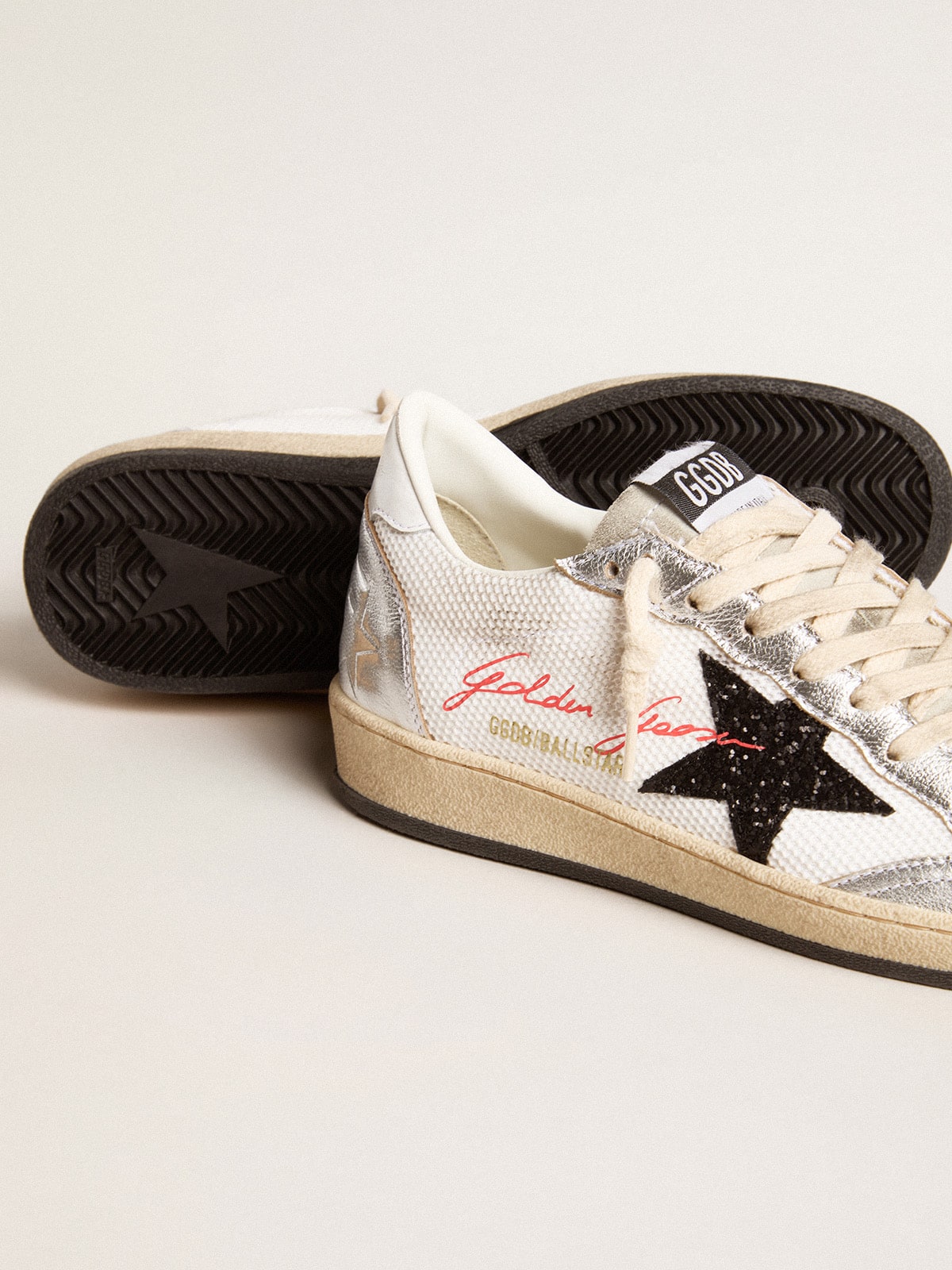 Golden Goose - Ball Star de malla blanca con estrella de purpurina negra y aplicaciones plateadas in 