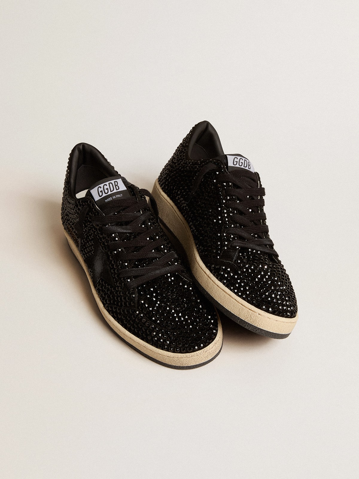 Golden Goose - Ball Star de ante con cristales Swarovski negros y estrella de ante negro in 