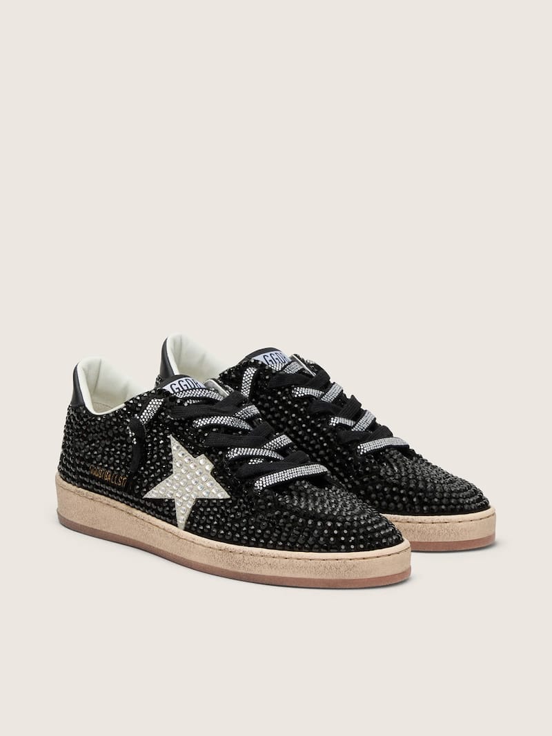 Golden Goose - Ball Star aus schwarzem Veloursleder mit wei&szlig;em Stern und Swarovski-Kristallen in 