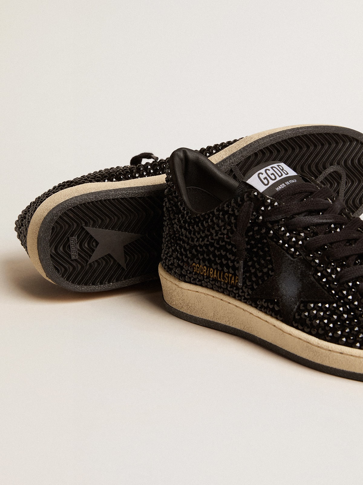 Golden Goose - Ball Star de ante con cristales Swarovski negros y estrella de ante negro in 