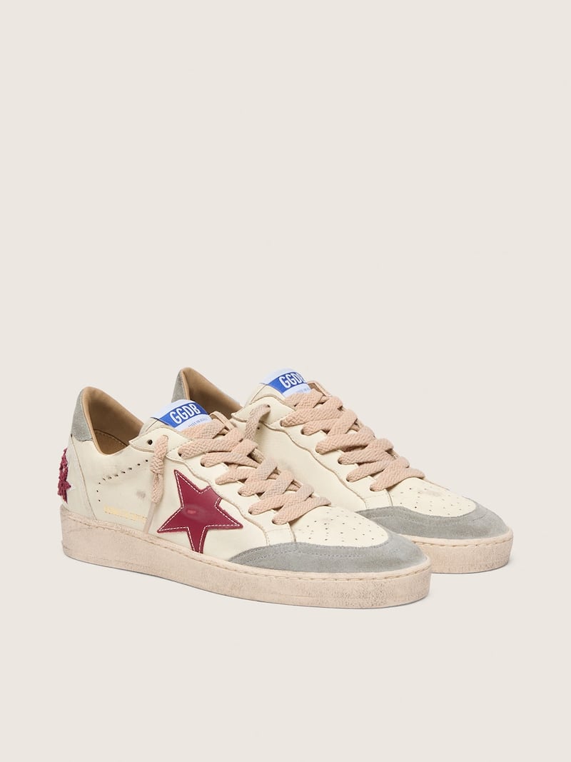 Golden Goose - Ball Star LTD f&uuml;r Damen aus Nappa mit Leder-Stern und silberfarbenem Rauleder an der Fersenpartie in 